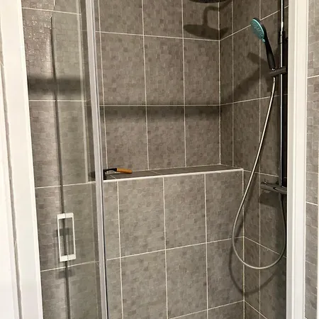 Apartment Proche Rer A 12 Mins A Paris *